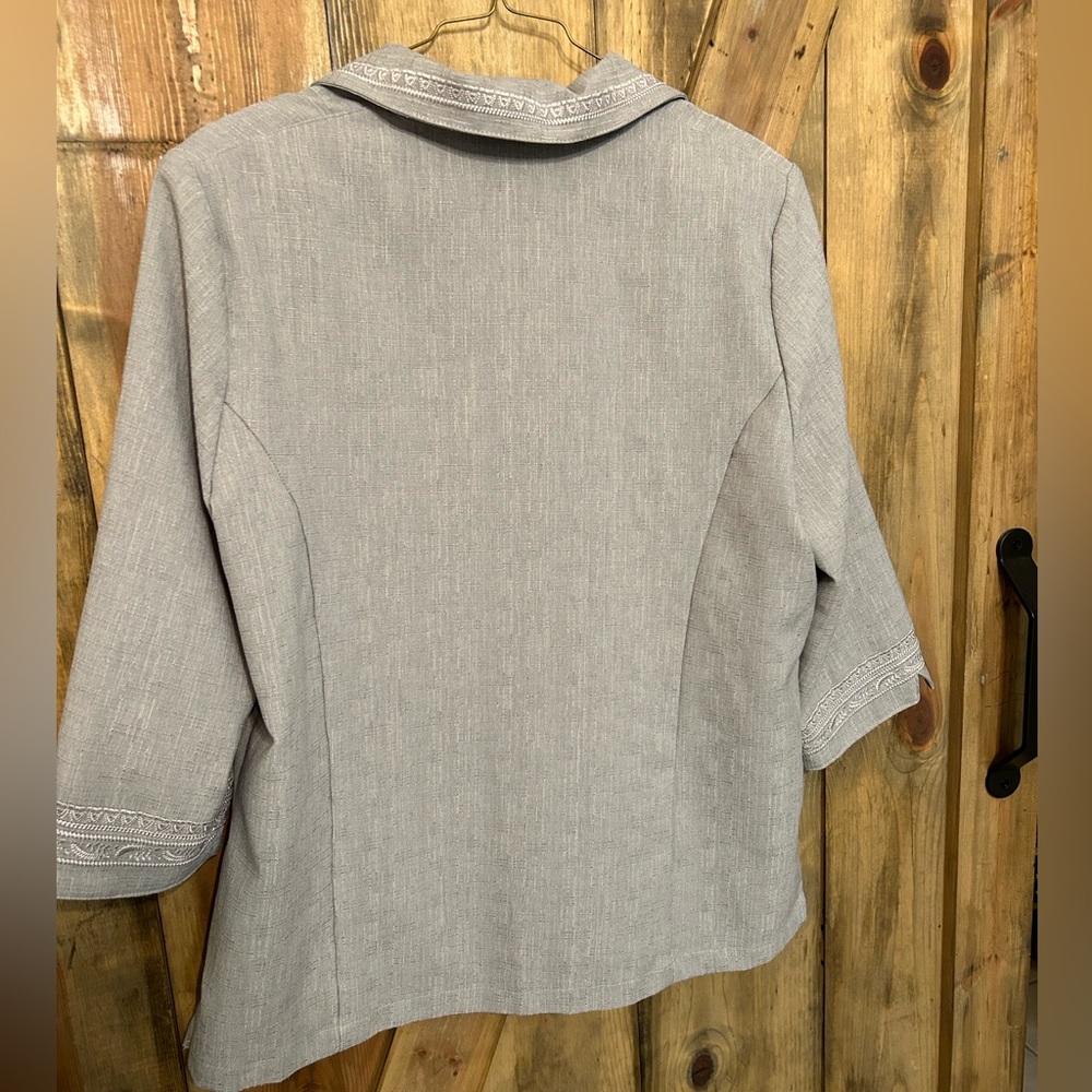 Allison Daley Linen button up 12 - Picture 3 of 5